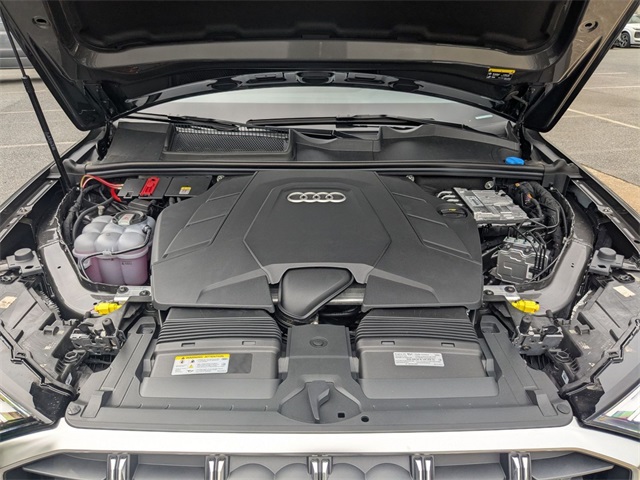 new 2025 Audi Q7 car, priced at $69,382