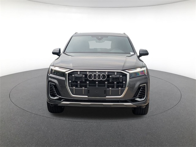 new 2025 Audi Q7 car, priced at $69,382