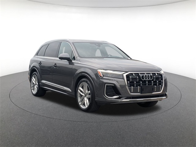 new 2025 Audi Q7 car, priced at $69,382