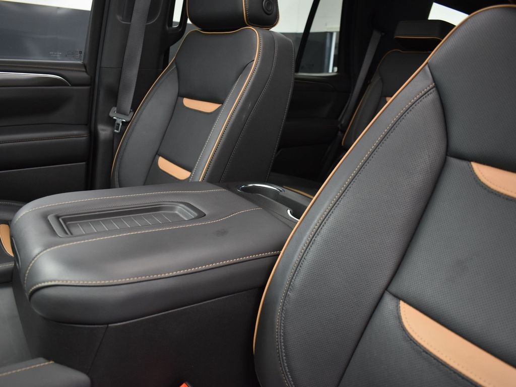 2024 Gmc Yukon AT4 photo 14