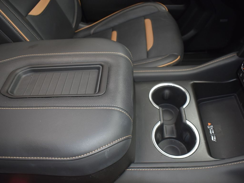 2024 Gmc Yukon AT4 photo 28