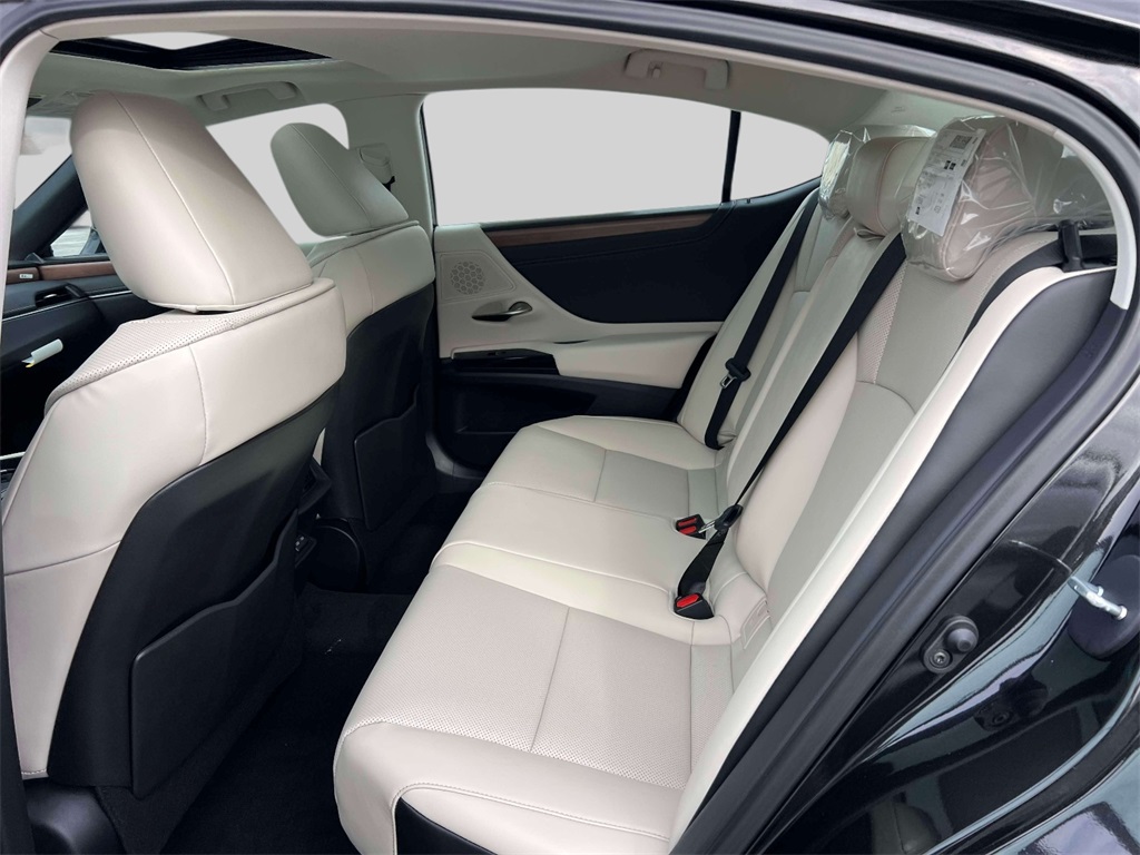 new 2025 Lexus ES car, priced at $47,844