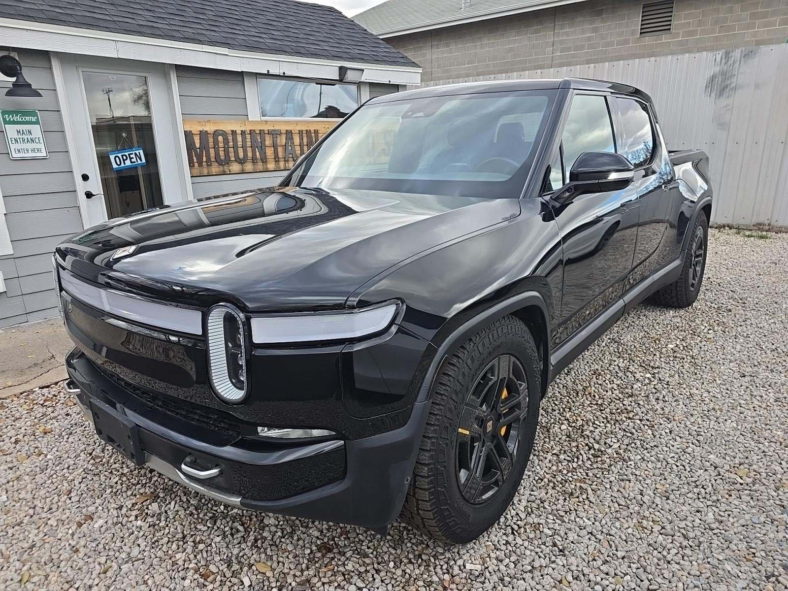 2022 Rivian R1T Adventure
