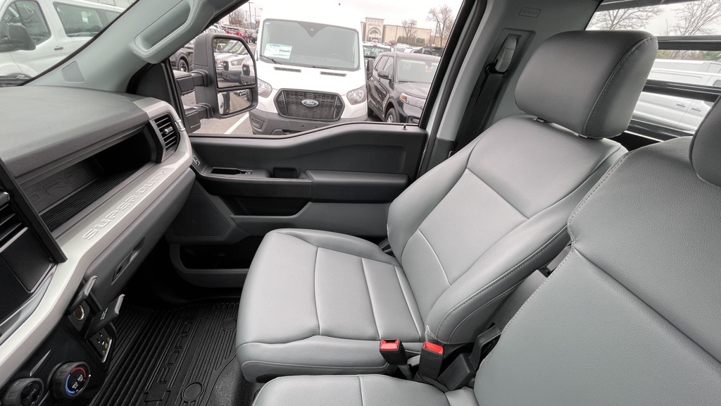 New 2023 Ford F-550SD Regular Cab Chassis-Cab