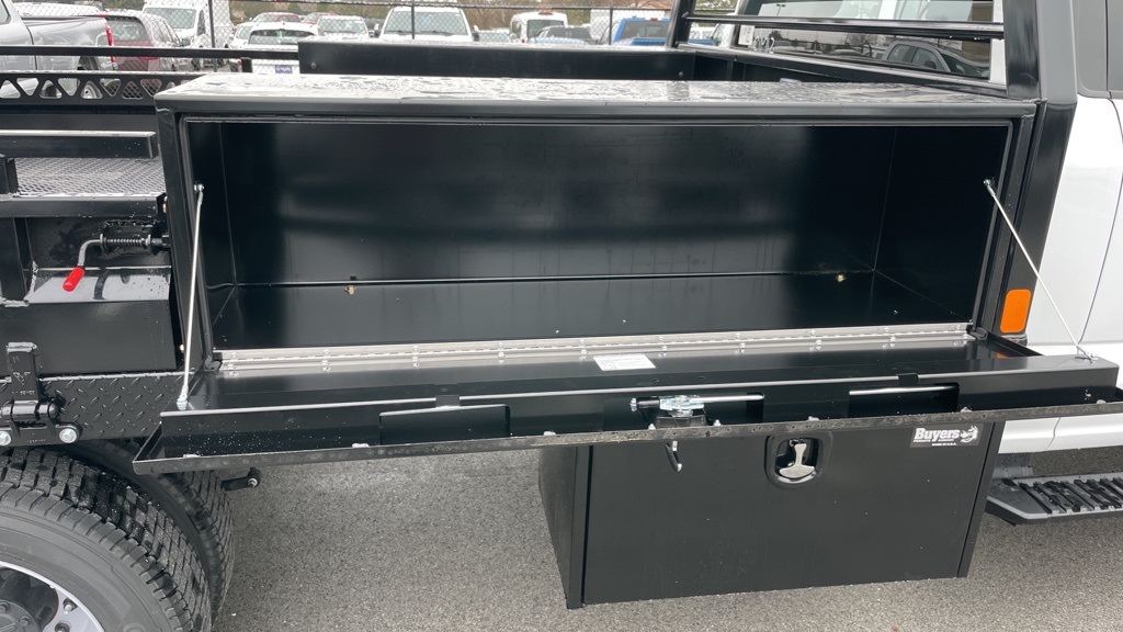 New 2023 Ford F-550SD Regular Cab Chassis-Cab