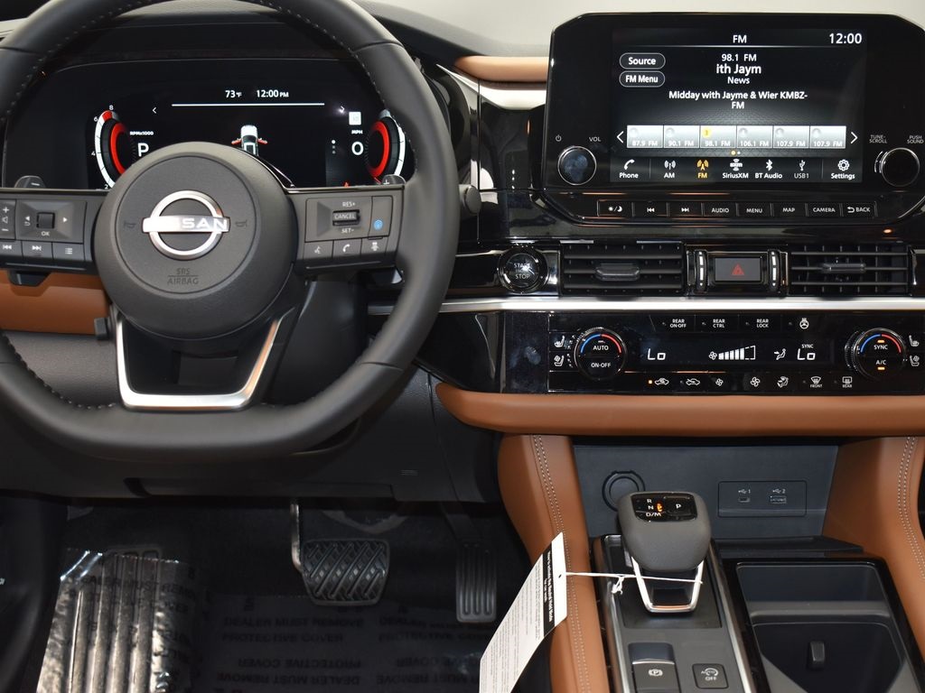 2025 Nissan Pathfinder Platinum photo 15