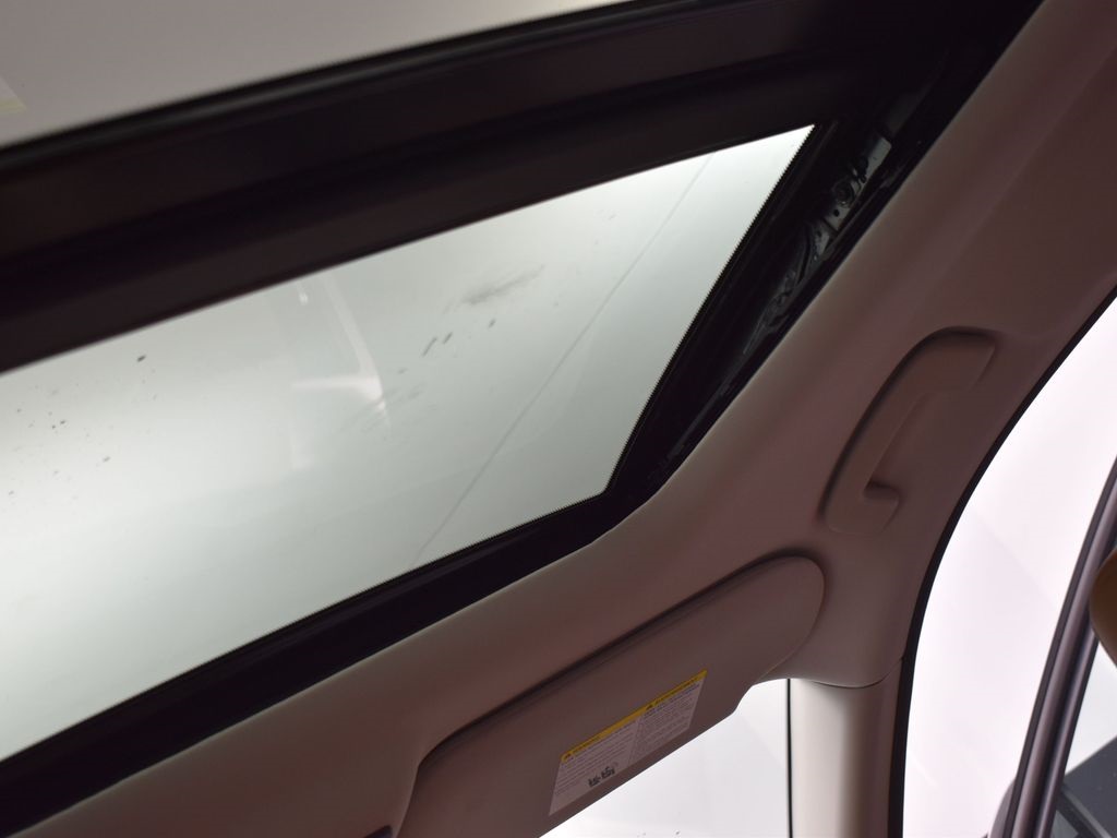 2025 Nissan Pathfinder Platinum photo 24