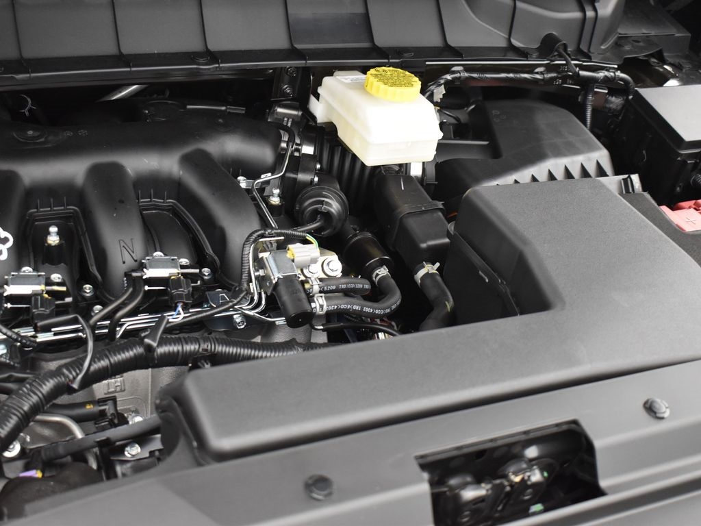 2025 Nissan Pathfinder Platinum photo 25