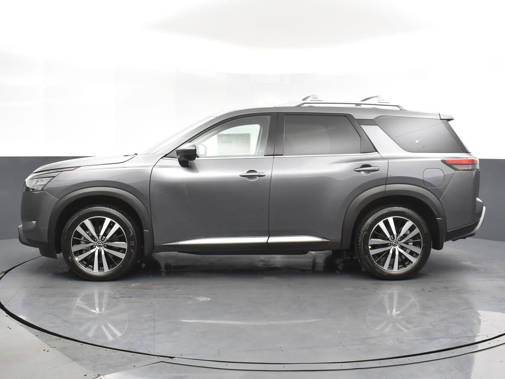 2025 Nissan Pathfinder Platinum photo 2