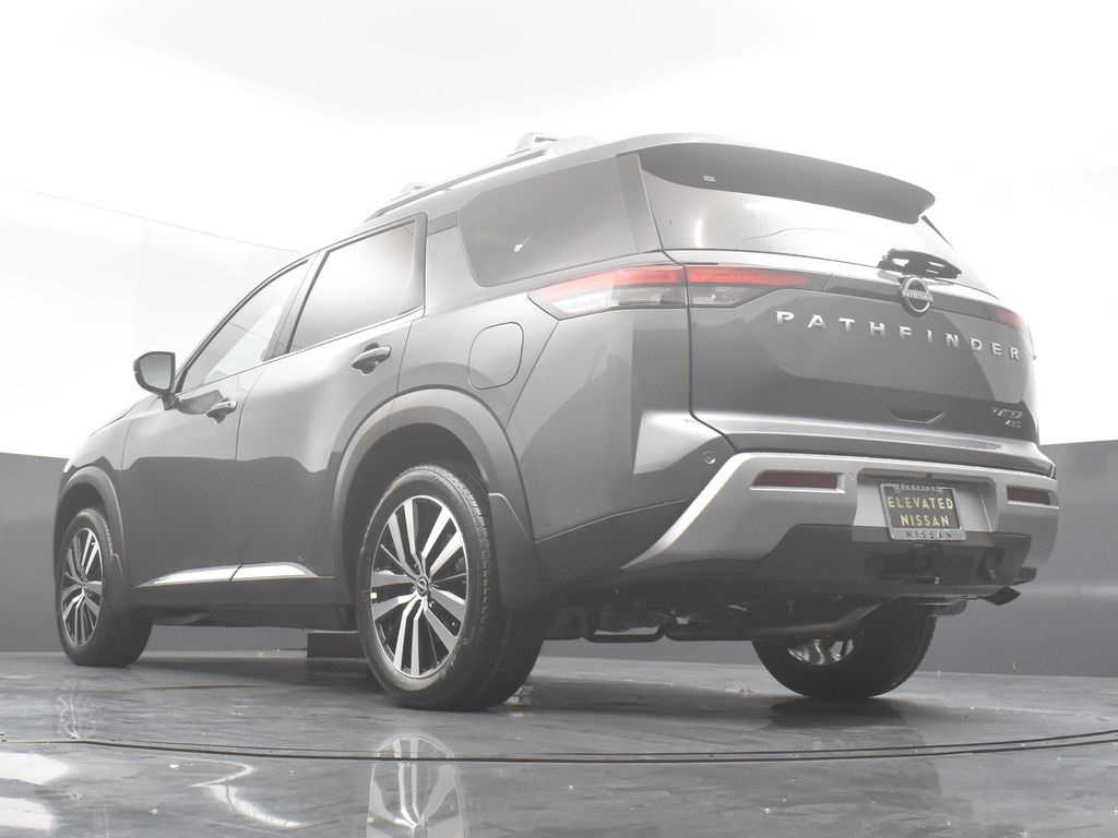 2025 Nissan Pathfinder Platinum photo 30