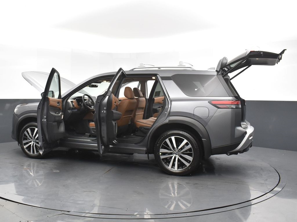2025 Nissan Pathfinder Platinum photo 37
