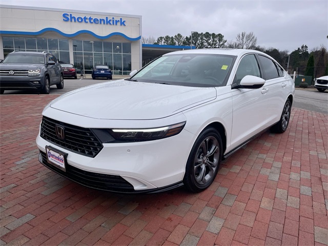 2024 Honda Accord Hybrid EX-L's photo