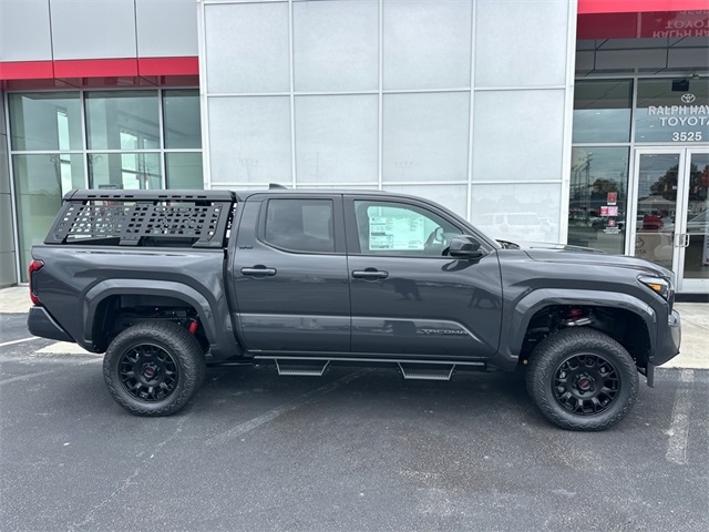 2025 Toyota Tacoma SR5 4x4 Double Cab photo 2