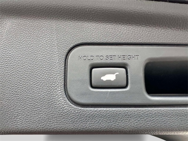 used 2023 Acura MDX car, priced at $41,698