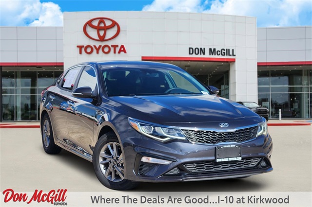 2019 Kia Optima LX's photo