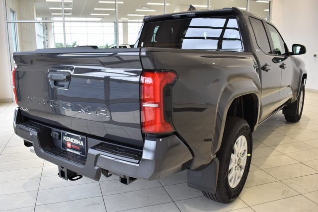2025 Toyota Tacoma SR5 Double Cab photo 5