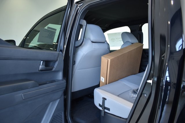 2025 Toyota Tacoma SR5 Double Cab photo 6