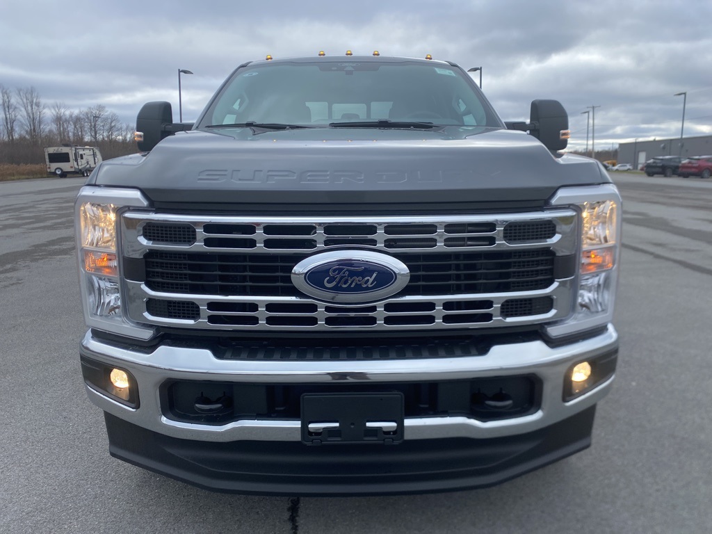 2026 Ford F-250 photo 3