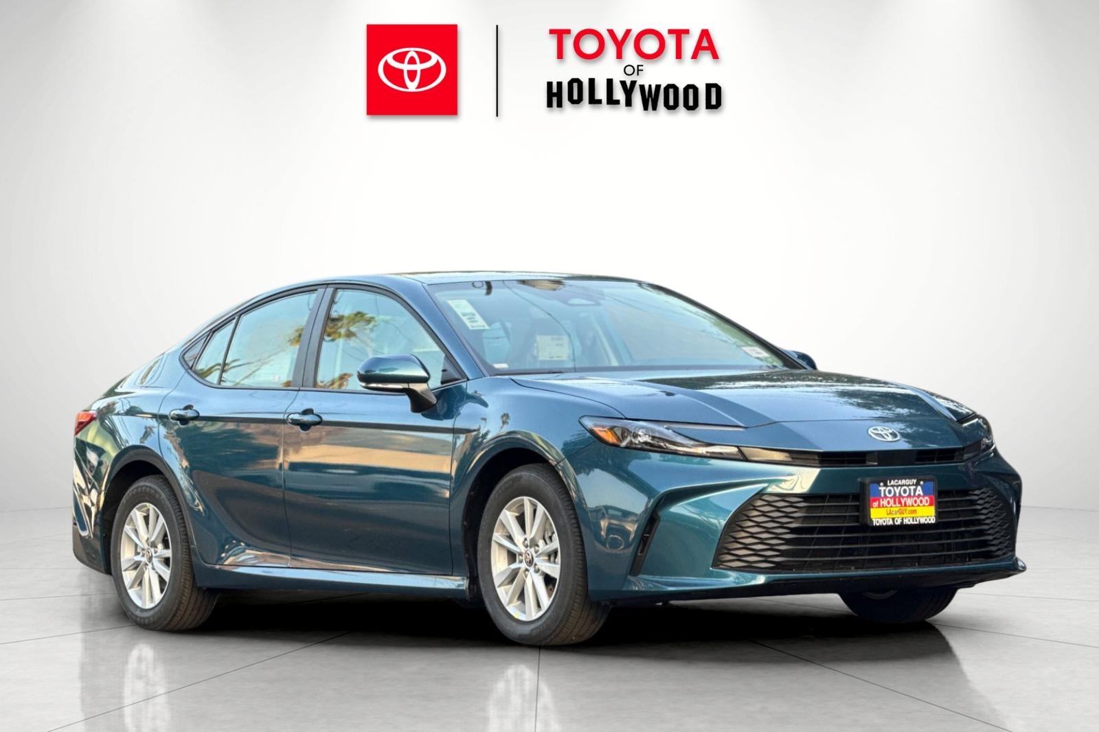 2026 Toyota Camry LE's photo