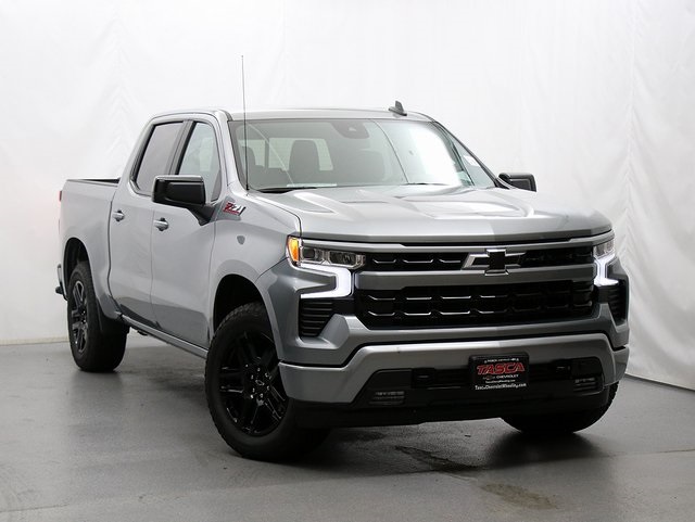 2025 Chevrolet Silverado Base's photo