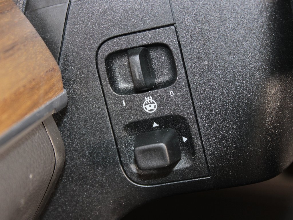 used 2025 Mercedes-Benz GLS car, priced at $79,112