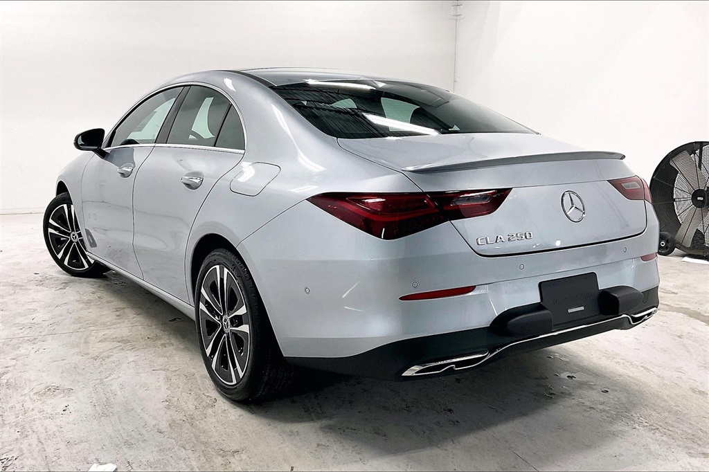 2025 Mercedes Benz CLA 250 photo 12