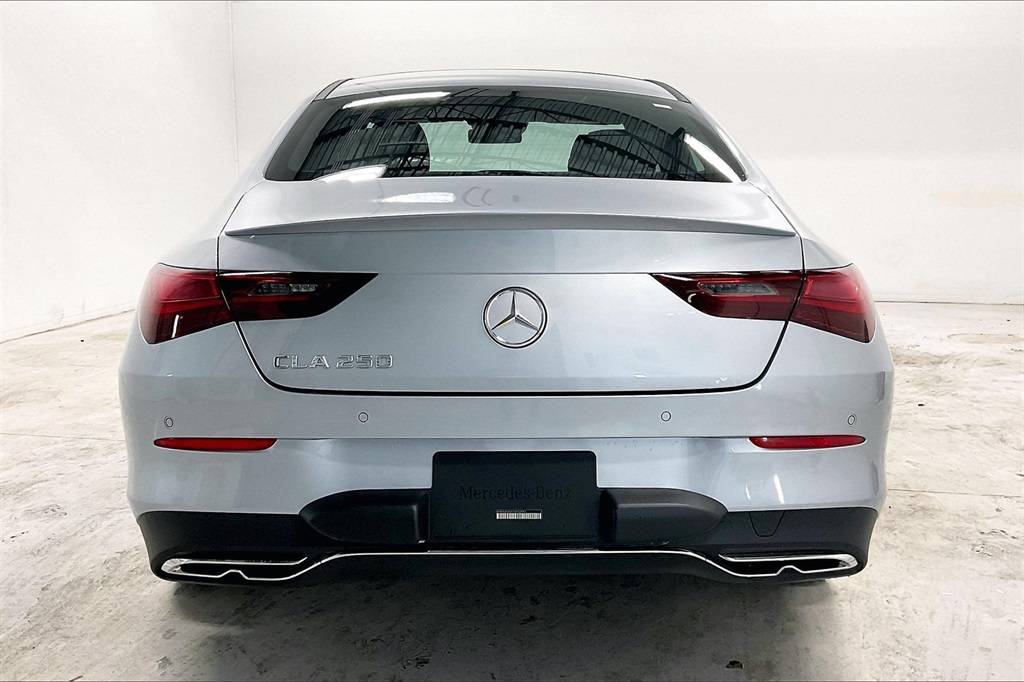 2025 Mercedes Benz CLA 250 photo 4
