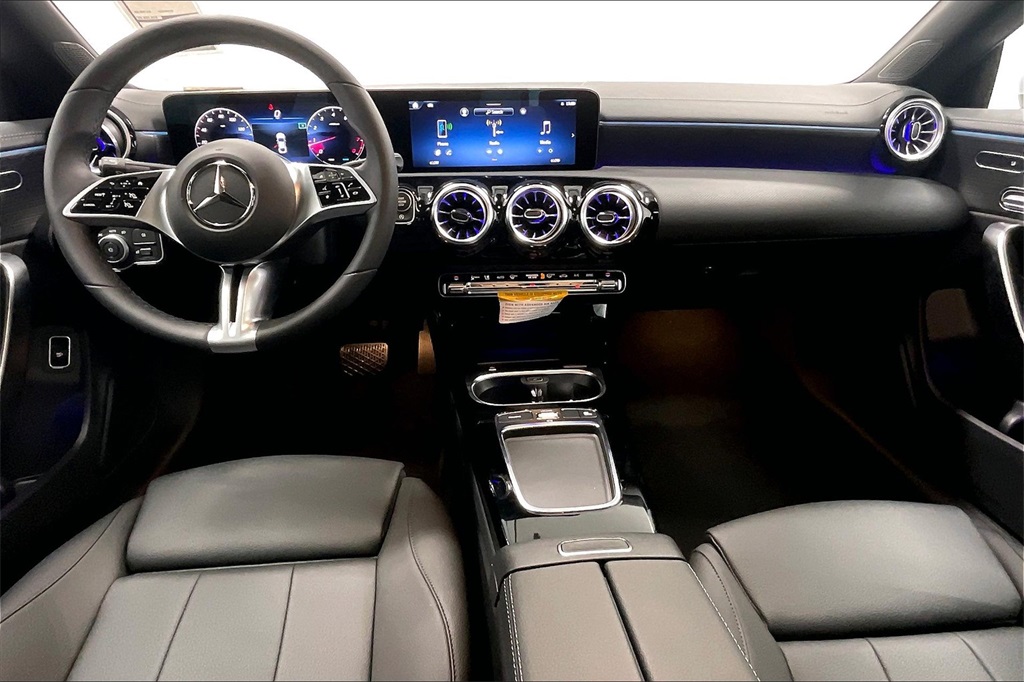 2025 Mercedes Benz CLA 250 photo 5