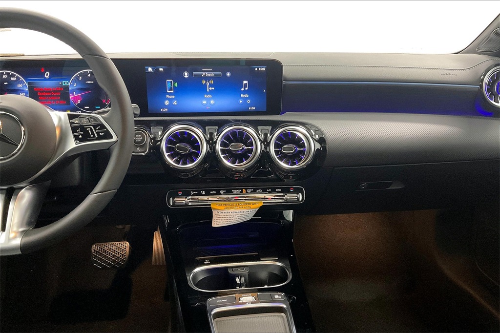 2025 Mercedes Benz CLA 250 photo 6