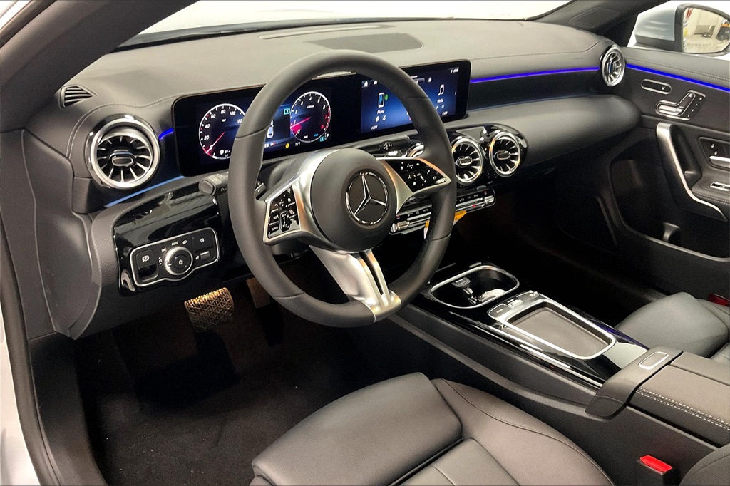 2025 Mercedes Benz CLA 250 photo 8