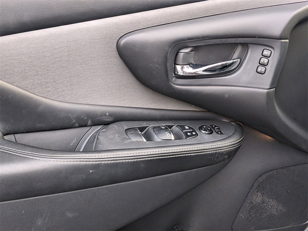 2021 Nissan Murano SL photo 11
