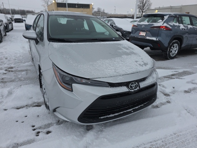 2026 Toyota Corolla LE's photo