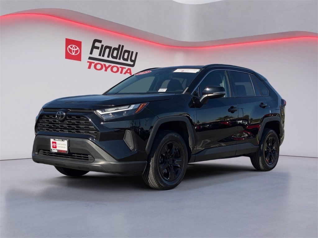 2023 Toyota RAV4 XLE's photo