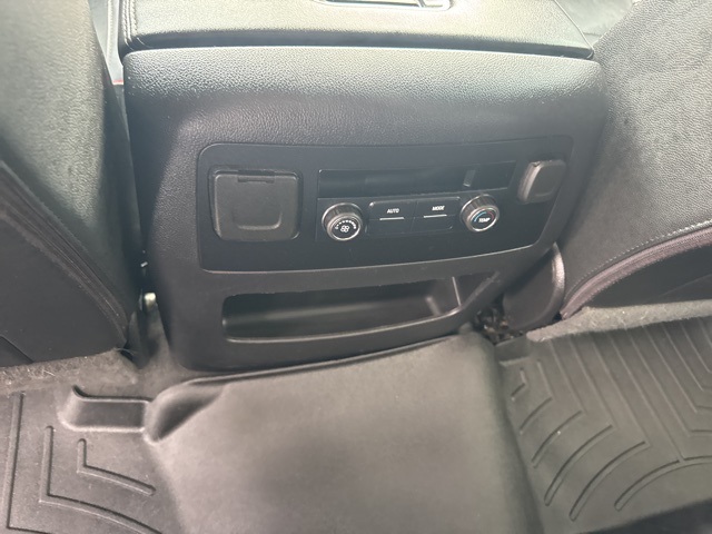 2019 Chevrolet Tahoe LT photo 17