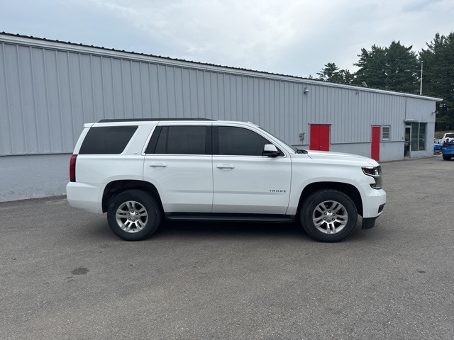 2019 Chevrolet Tahoe LT photo 2