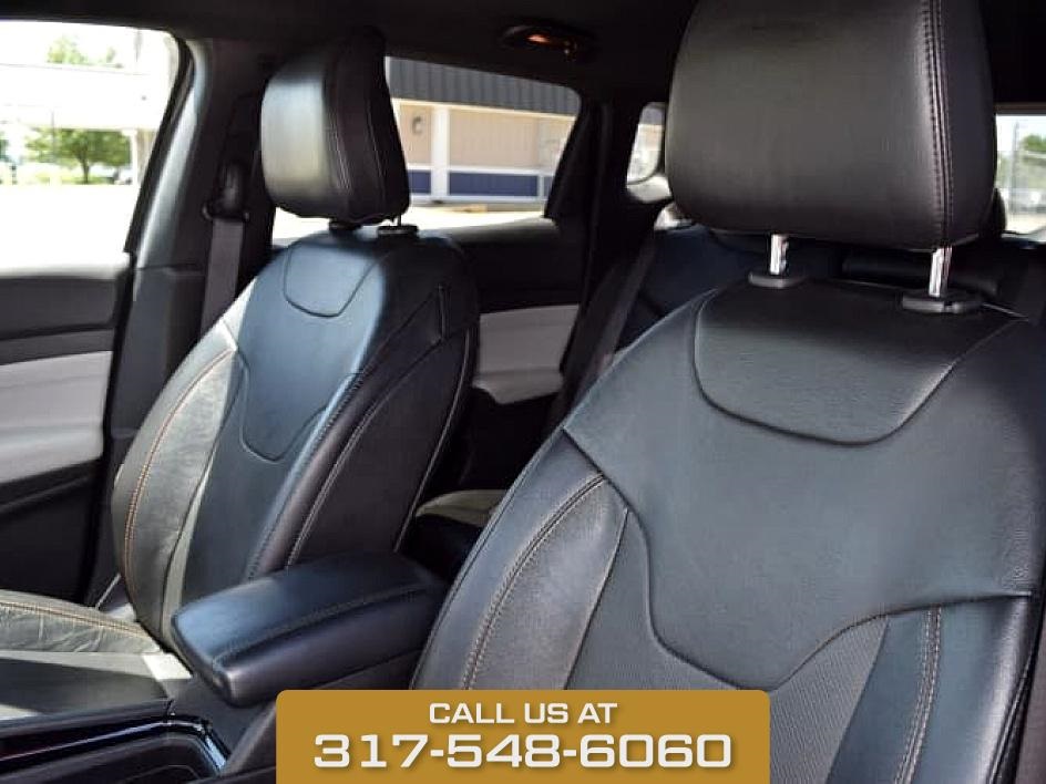 2023 Granite Crystal Metallic Clearcoat Jeep Compass Limited 4X4 SUV
