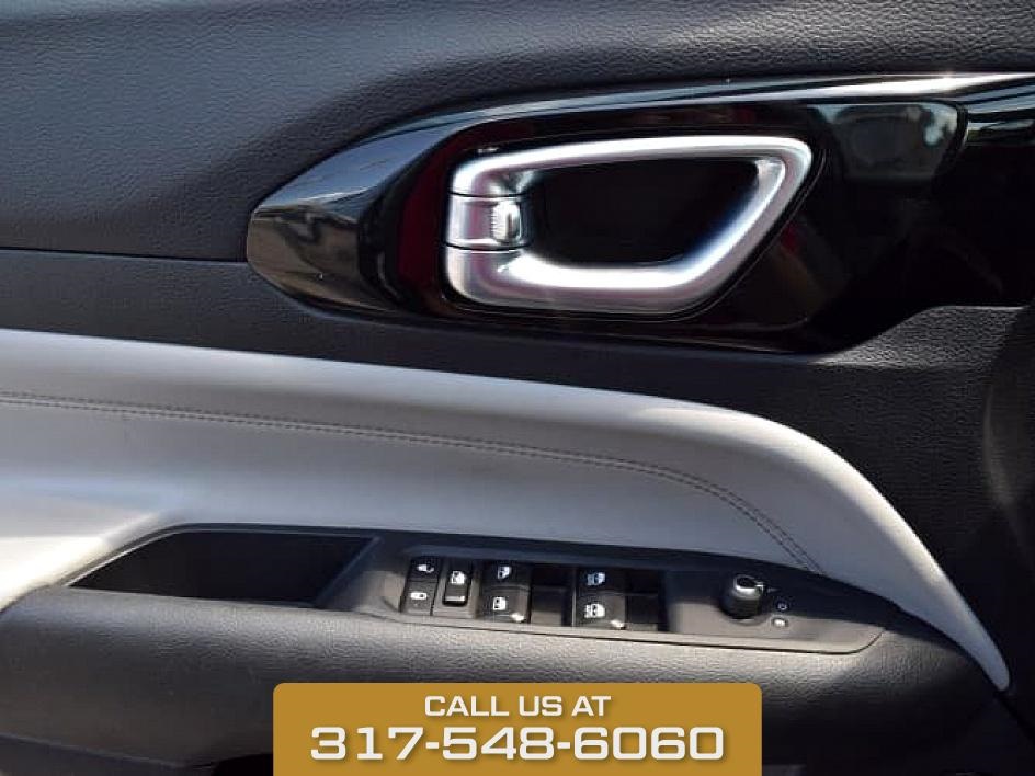 2023 Granite Crystal Metallic Clearcoat Jeep Compass Limited 4X4 SUV