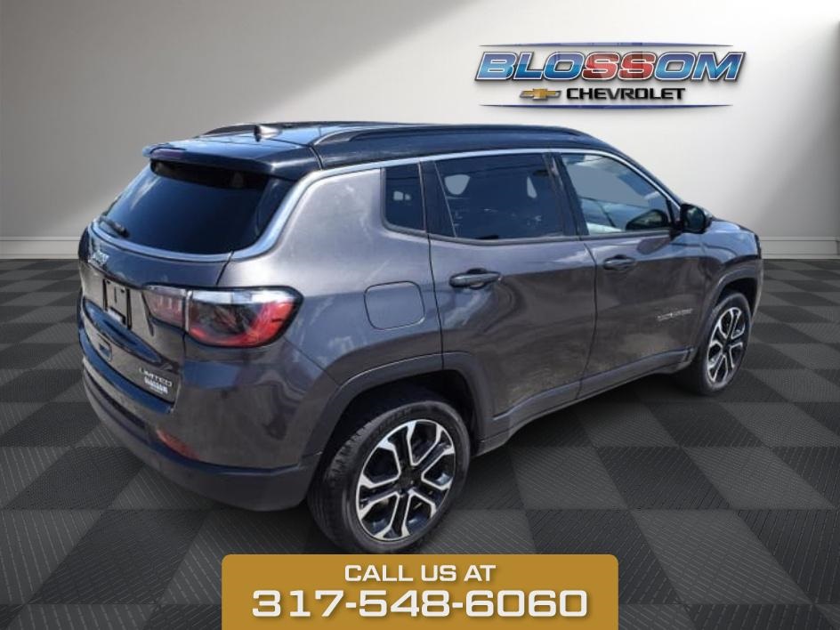 2023 Granite Crystal Metallic Clearcoat Jeep Compass Limited 4X4 SUV