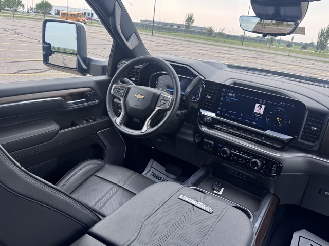 2024 Chevrolet Silverado 3500HD 4WD Crew Cab Standard Bed High Country