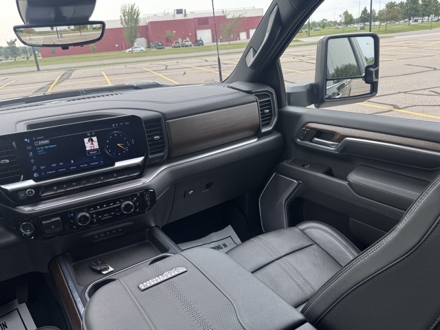 2024 Chevrolet Silverado 3500HD 4WD Crew Cab Standard Bed High Country