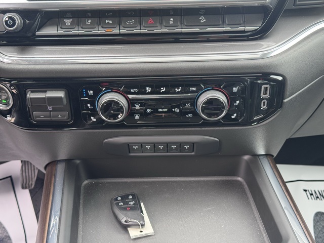 2024 Chevrolet Silverado 3500HD 4WD Crew Cab Standard Bed High Country