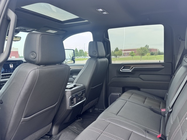 2024 Chevrolet Silverado 3500HD 4WD Crew Cab Standard Bed High Country