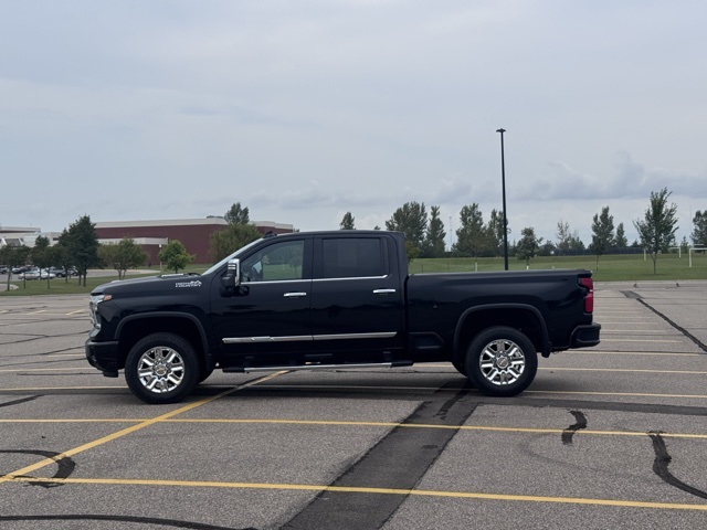 2024 Chevrolet Silverado 3500HD 4WD Crew Cab Standard Bed High Country