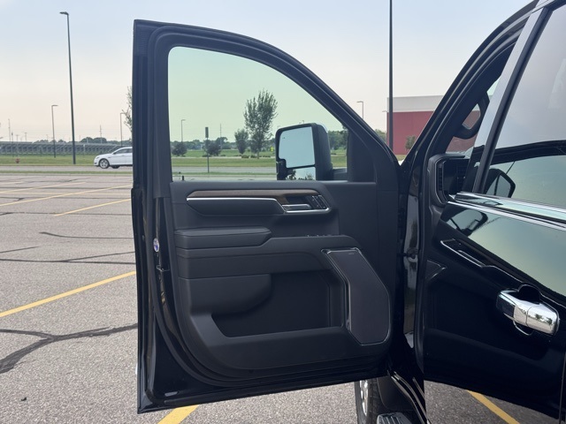2024 Chevrolet Silverado 3500HD 4WD Crew Cab Standard Bed High Country
