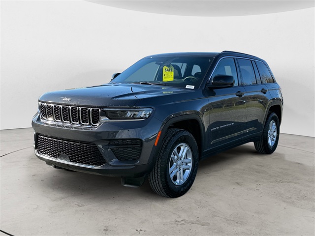 2025 Jeep Grand Cherokee Laredo's photo