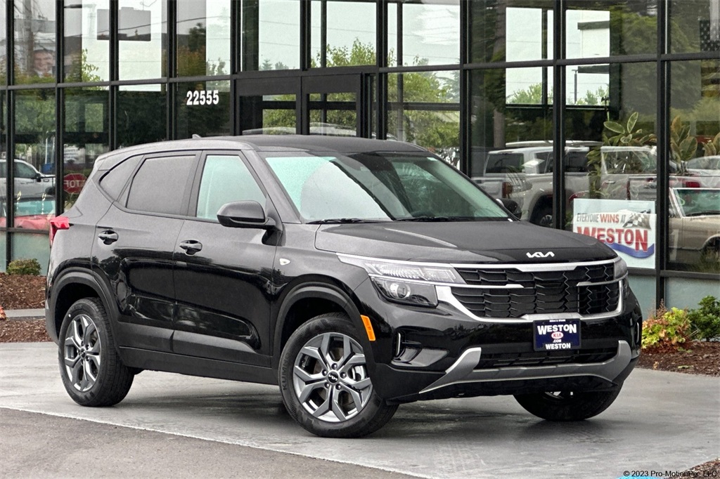 used 2025 Kia Seltos car, priced at $22,947