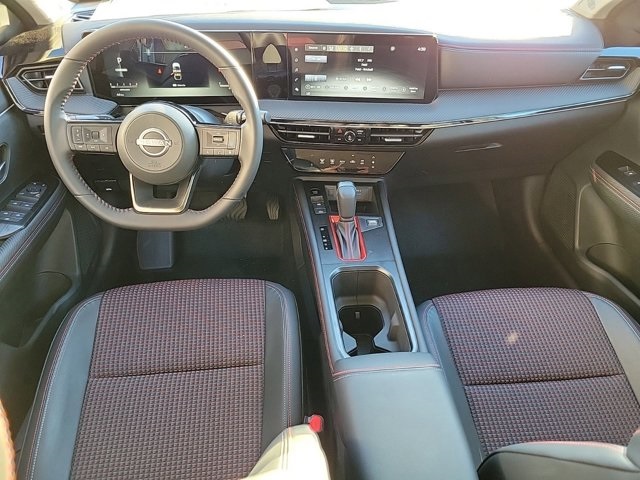2025 Super Black Nissan Kicks SR FWD SUV