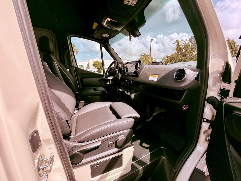 New 2025 Mercedes-Benz Sprinter 2500 Standard Roof AWD Empty Cargo Van for sale #MV1611 - photo 25