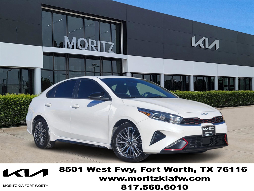 2022 Kia FORTE GT-Line's photo