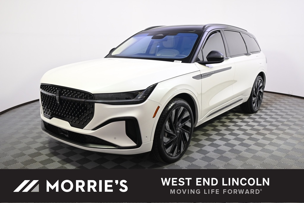 2024 Lincoln Nautilus Black Label's photo